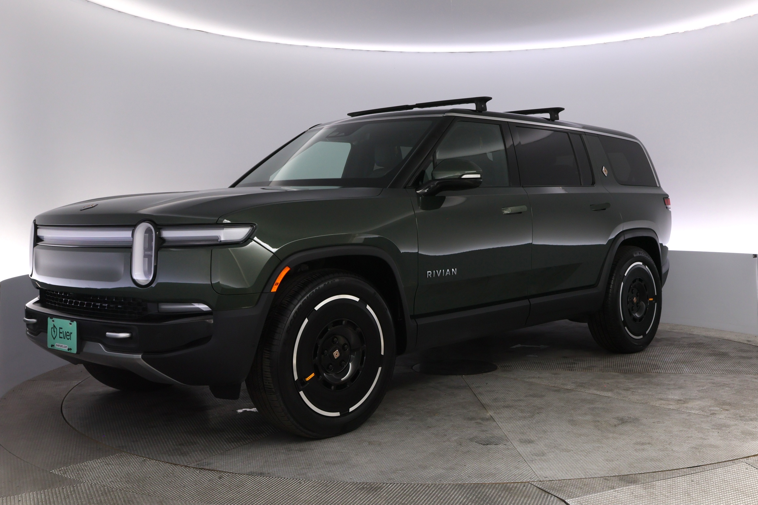 2025 Rivian R1S