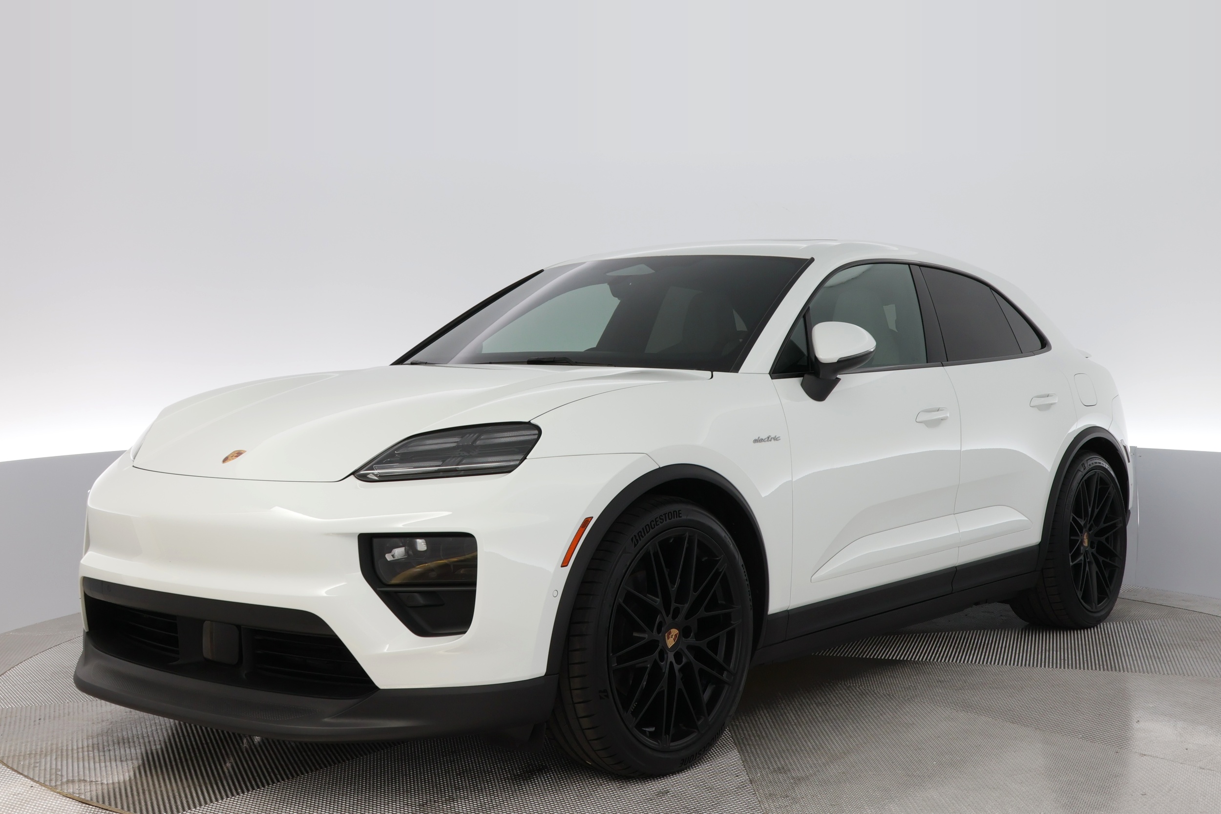 2024 Porsche Macan Electric