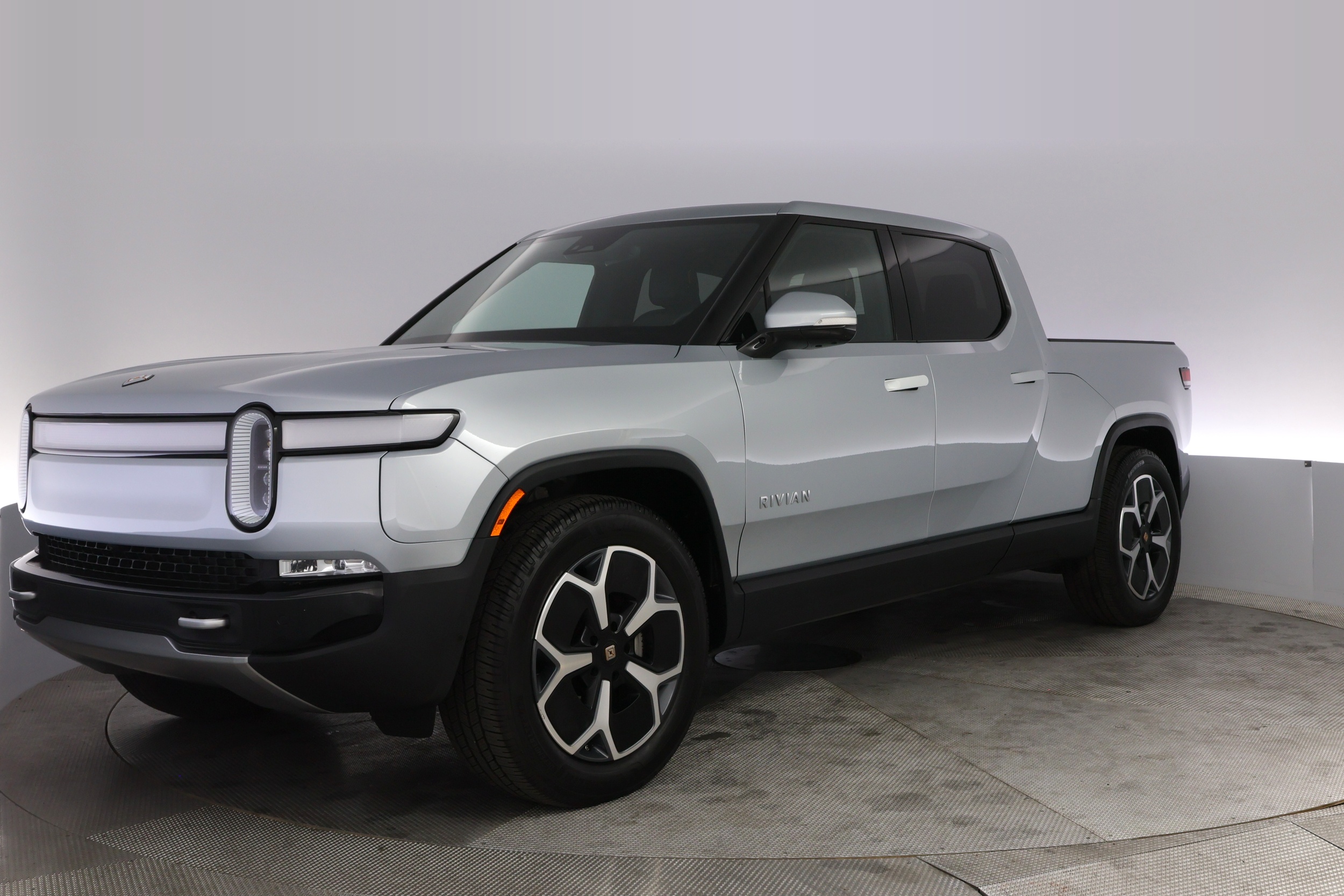 2024 Rivian R1T