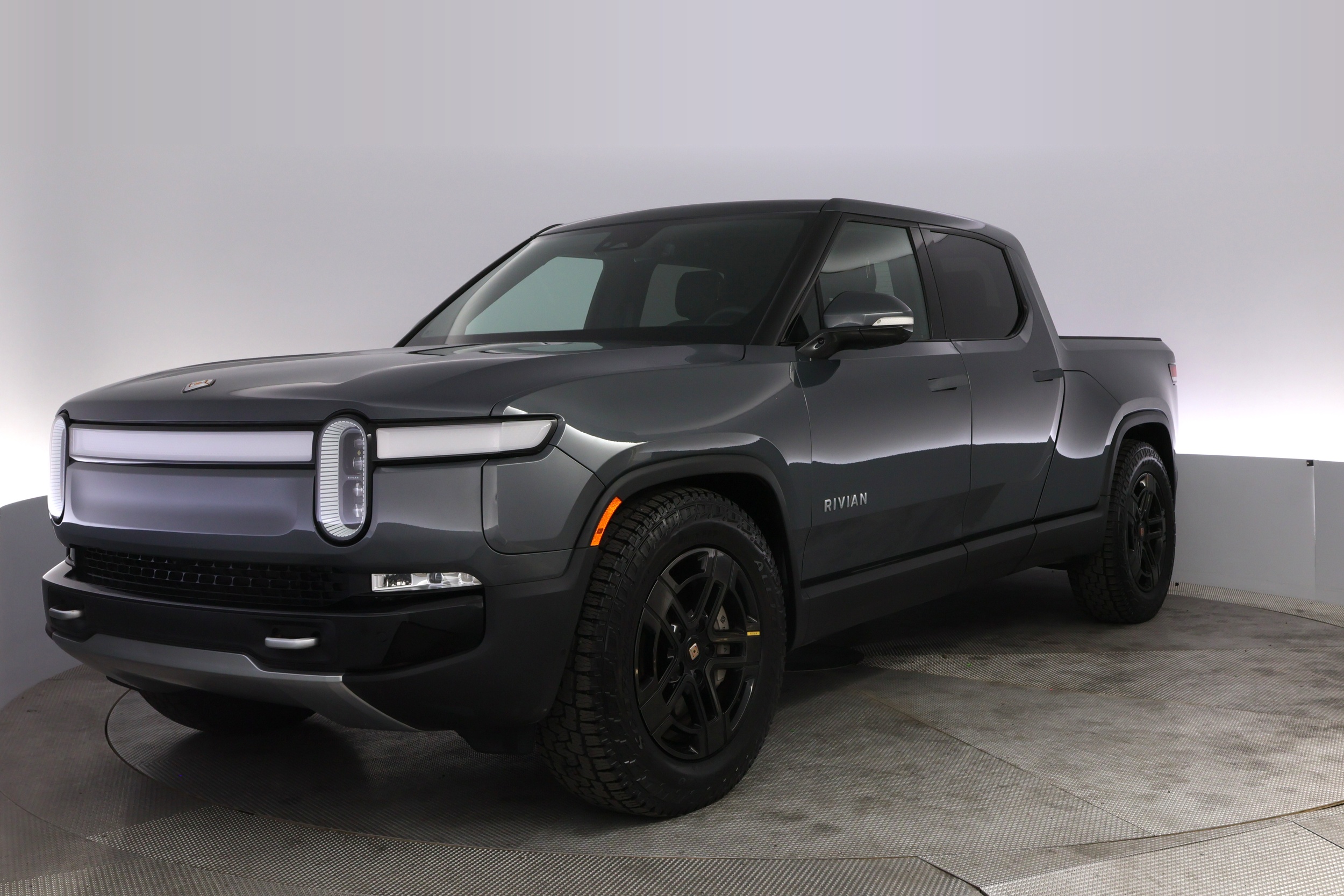 2023 Rivian R1T