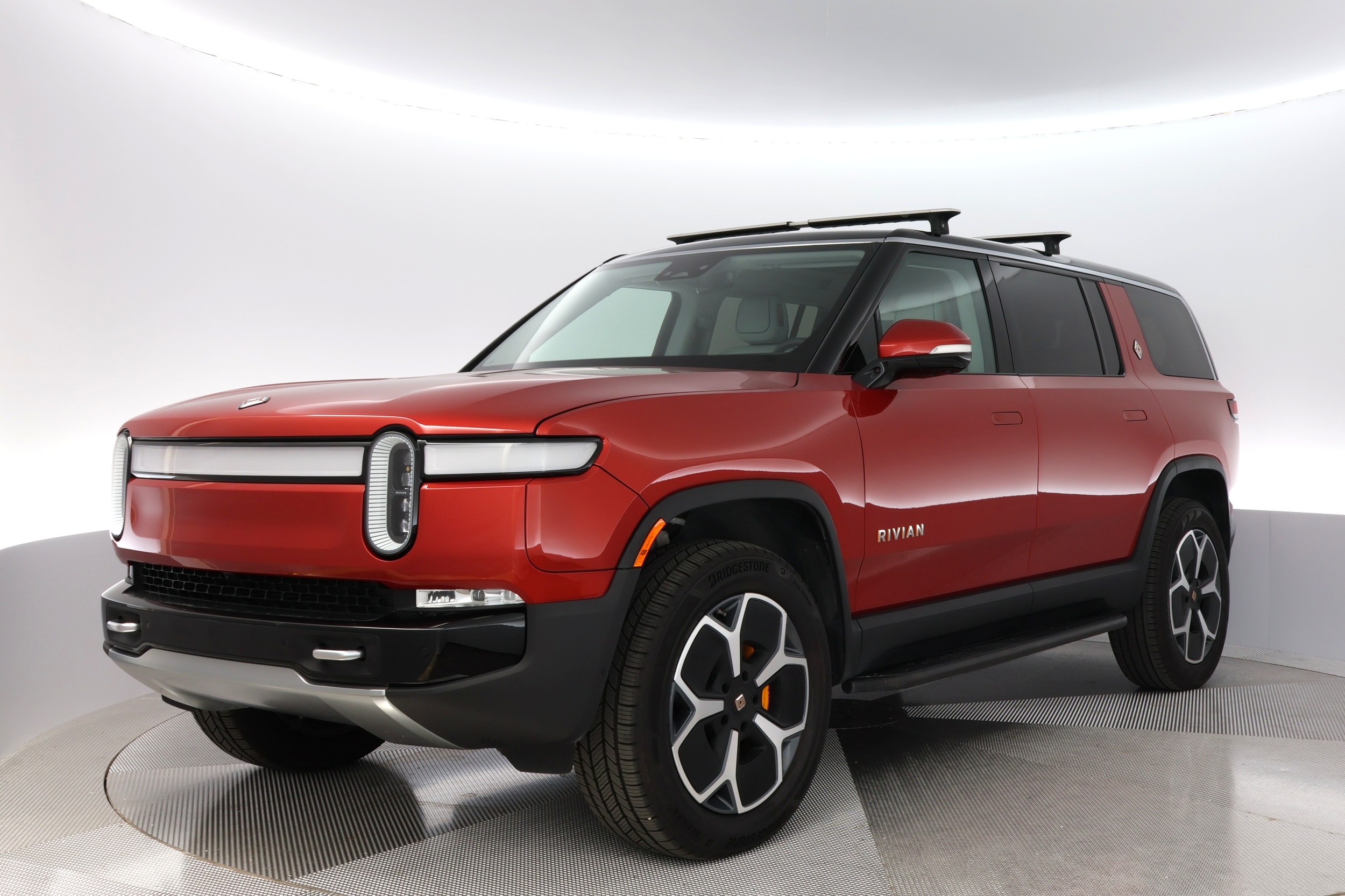 2023 Rivian R1S