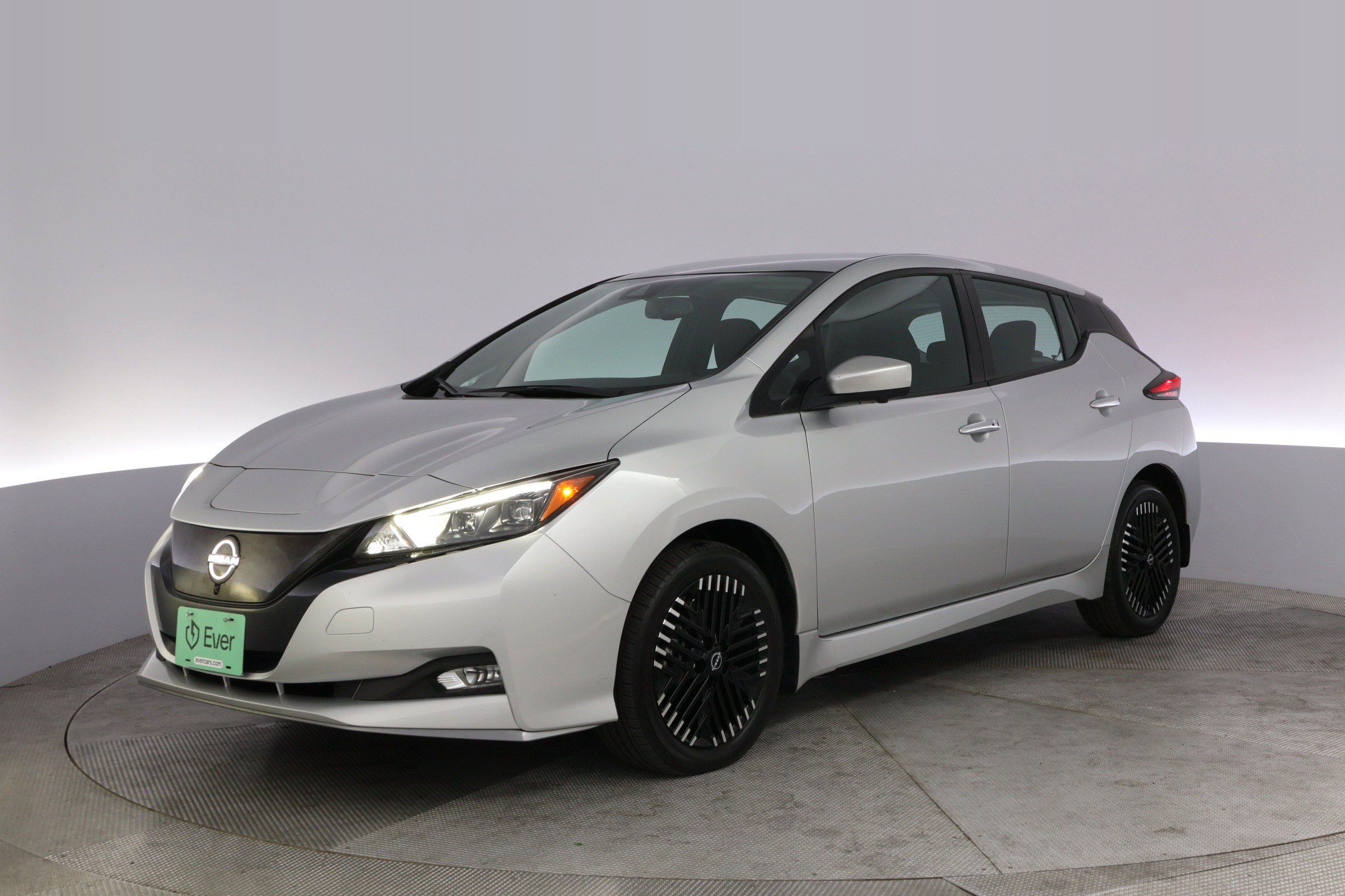 2024 Nissan LEAF