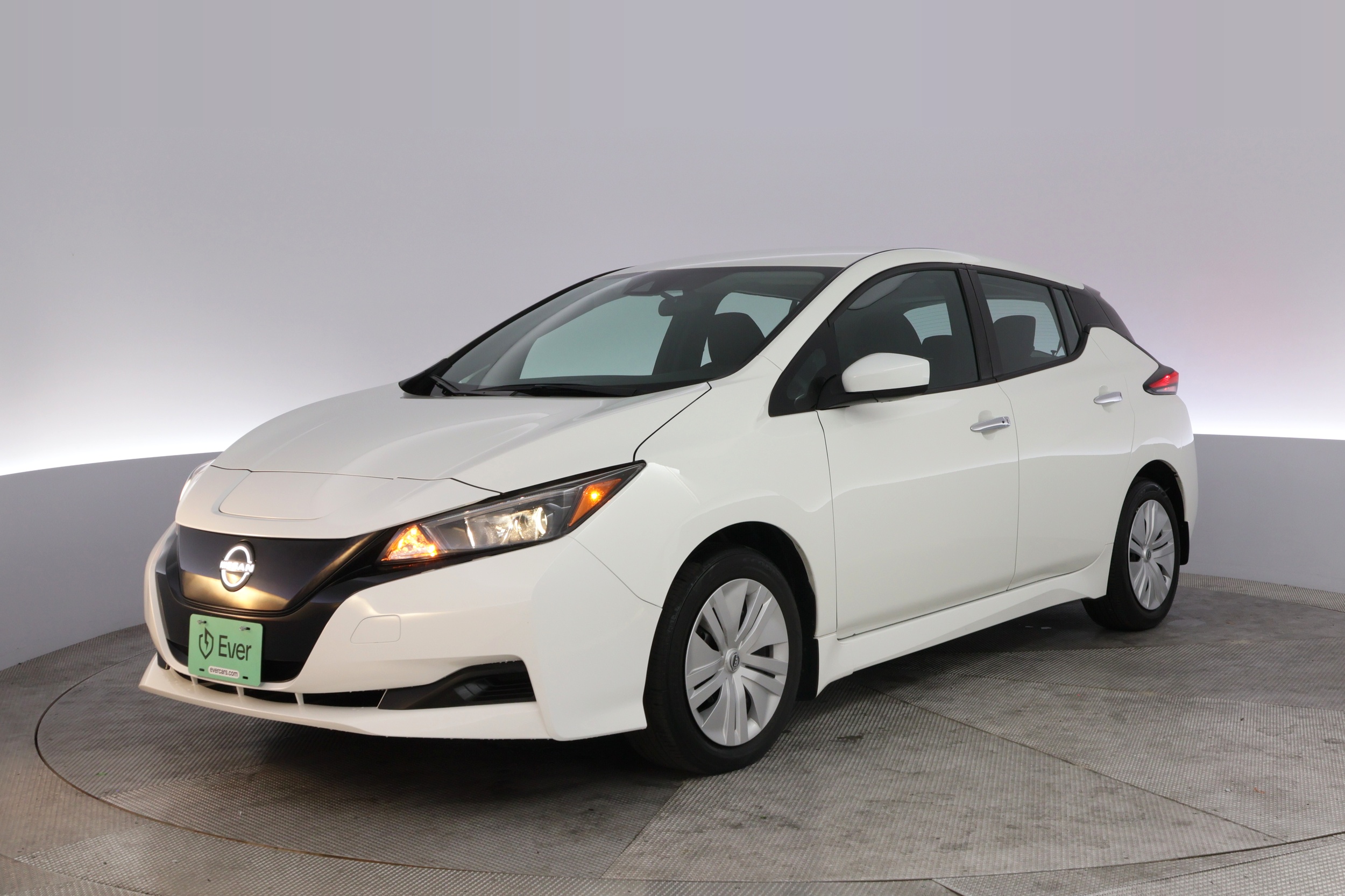 2025 Nissan LEAF