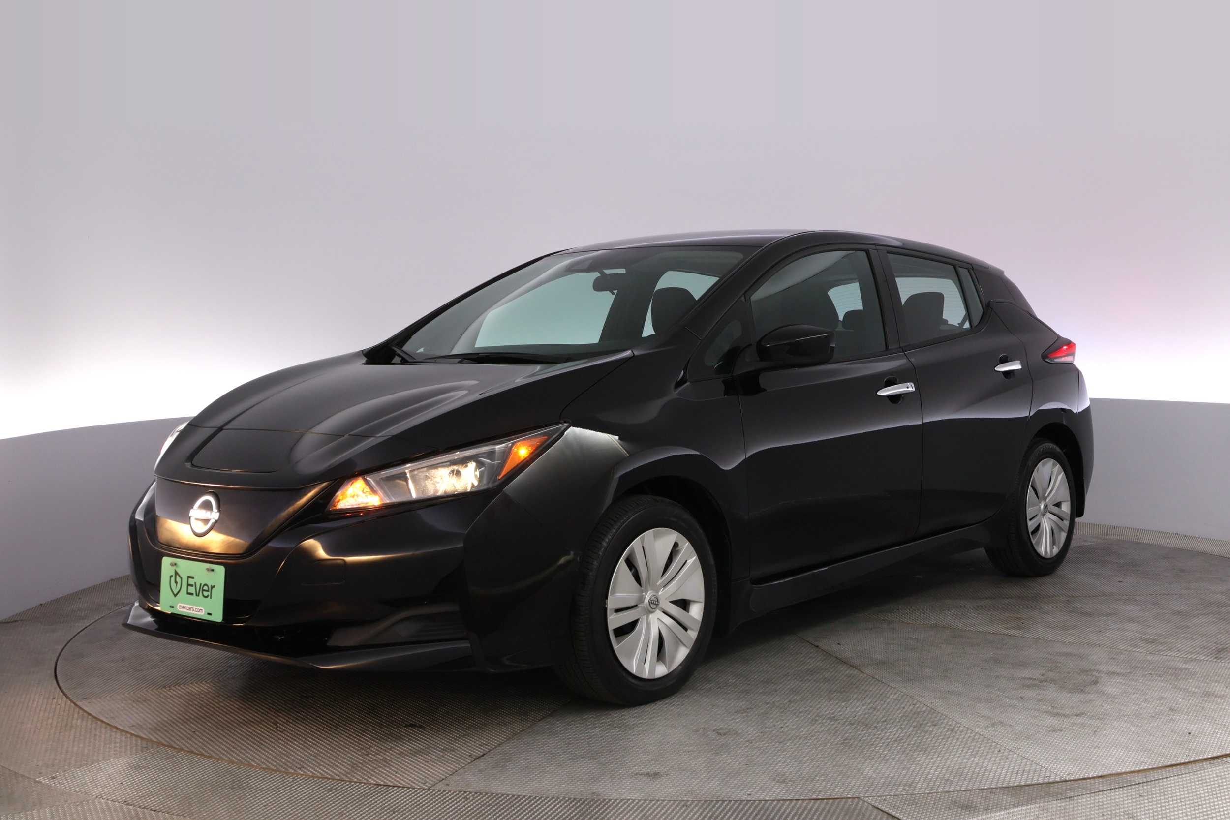 2025 Nissan LEAF