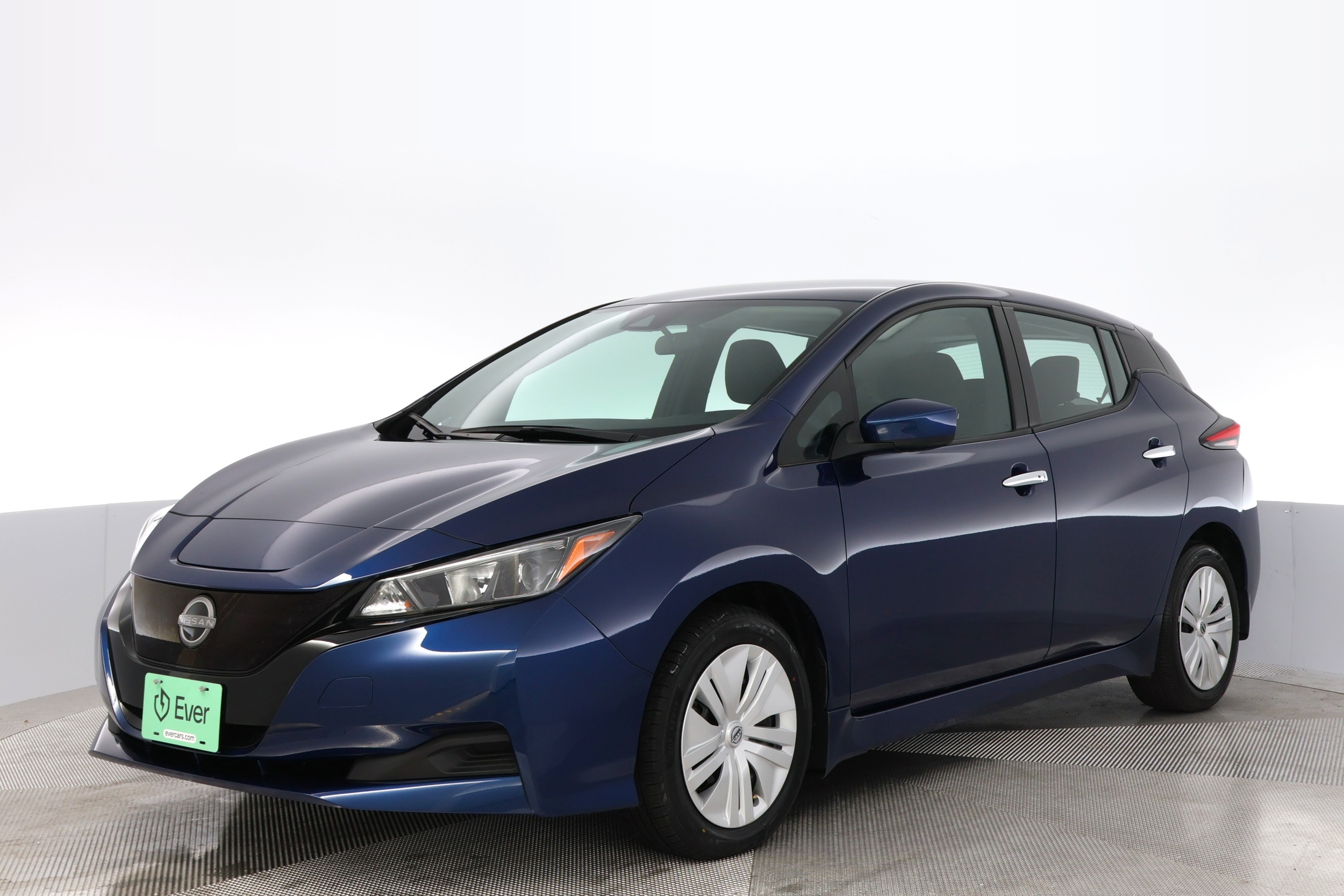 2025 Nissan LEAF