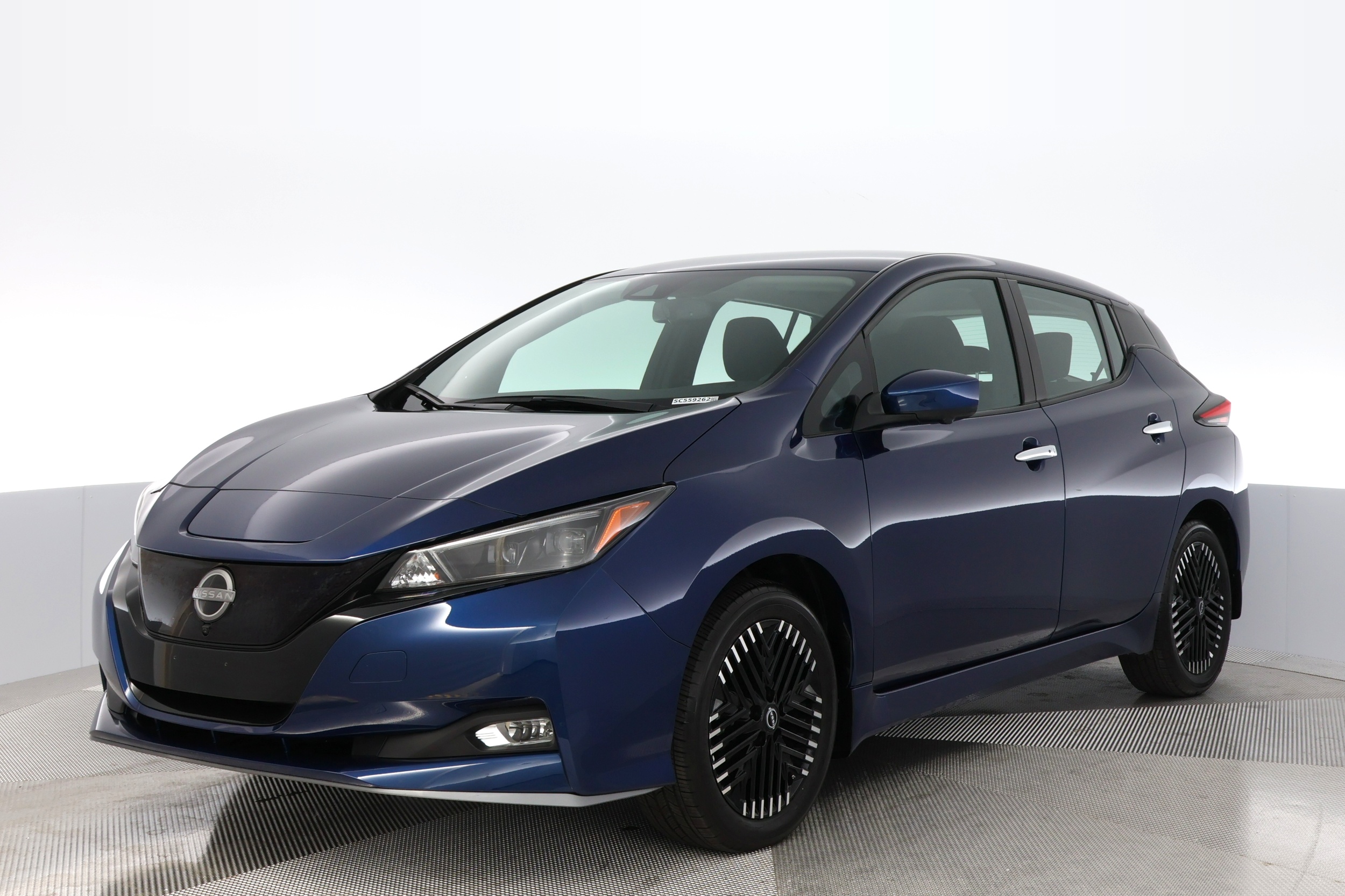 2025 Nissan LEAF