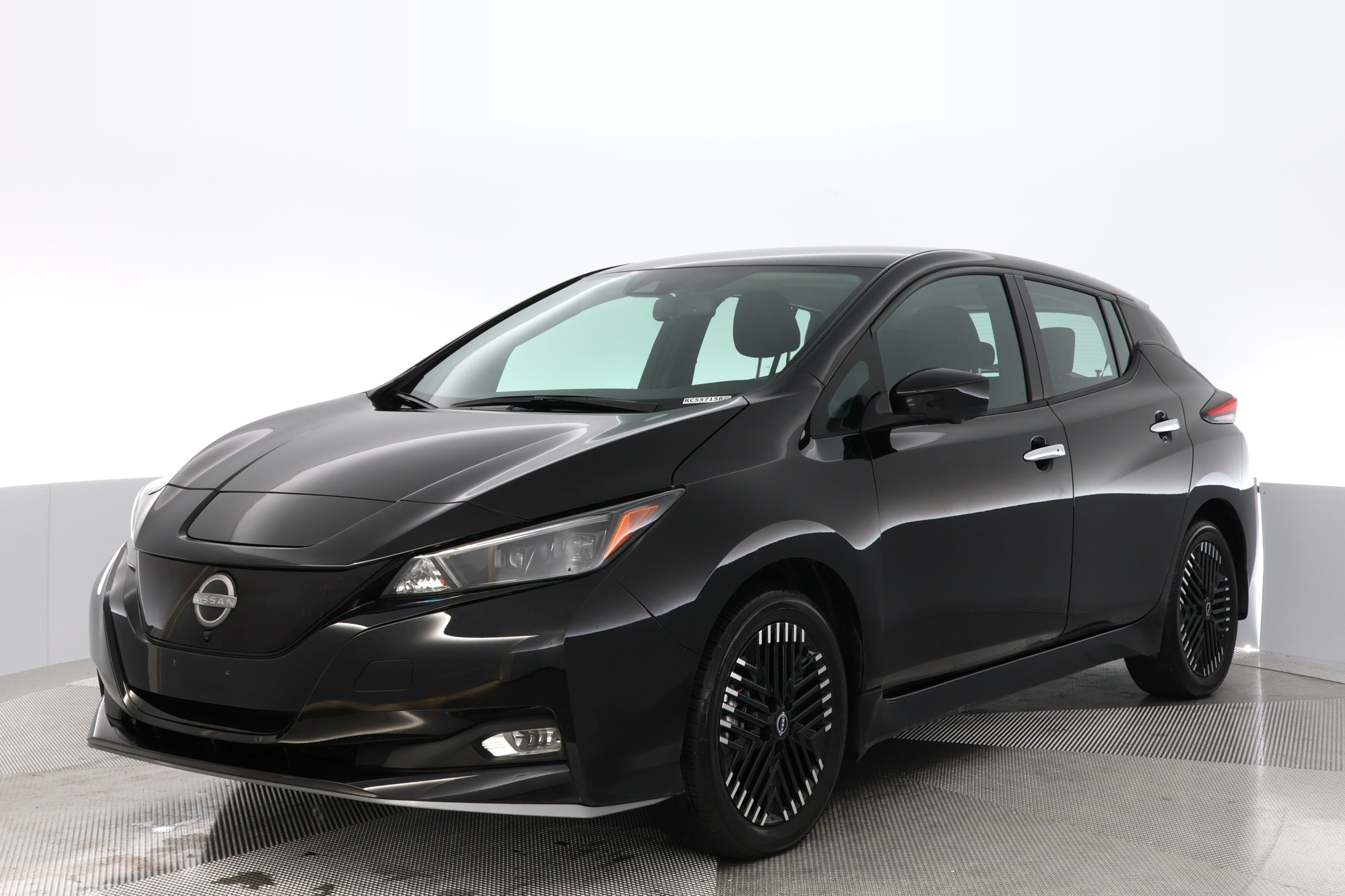 2024 Nissan LEAF