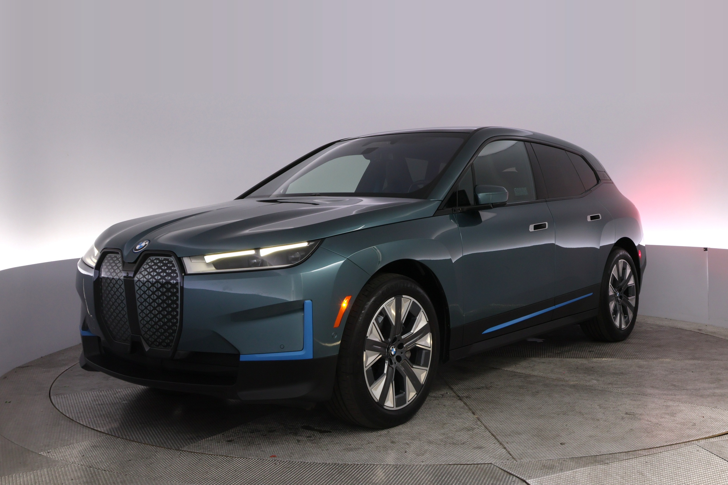 2023 BMW iX
