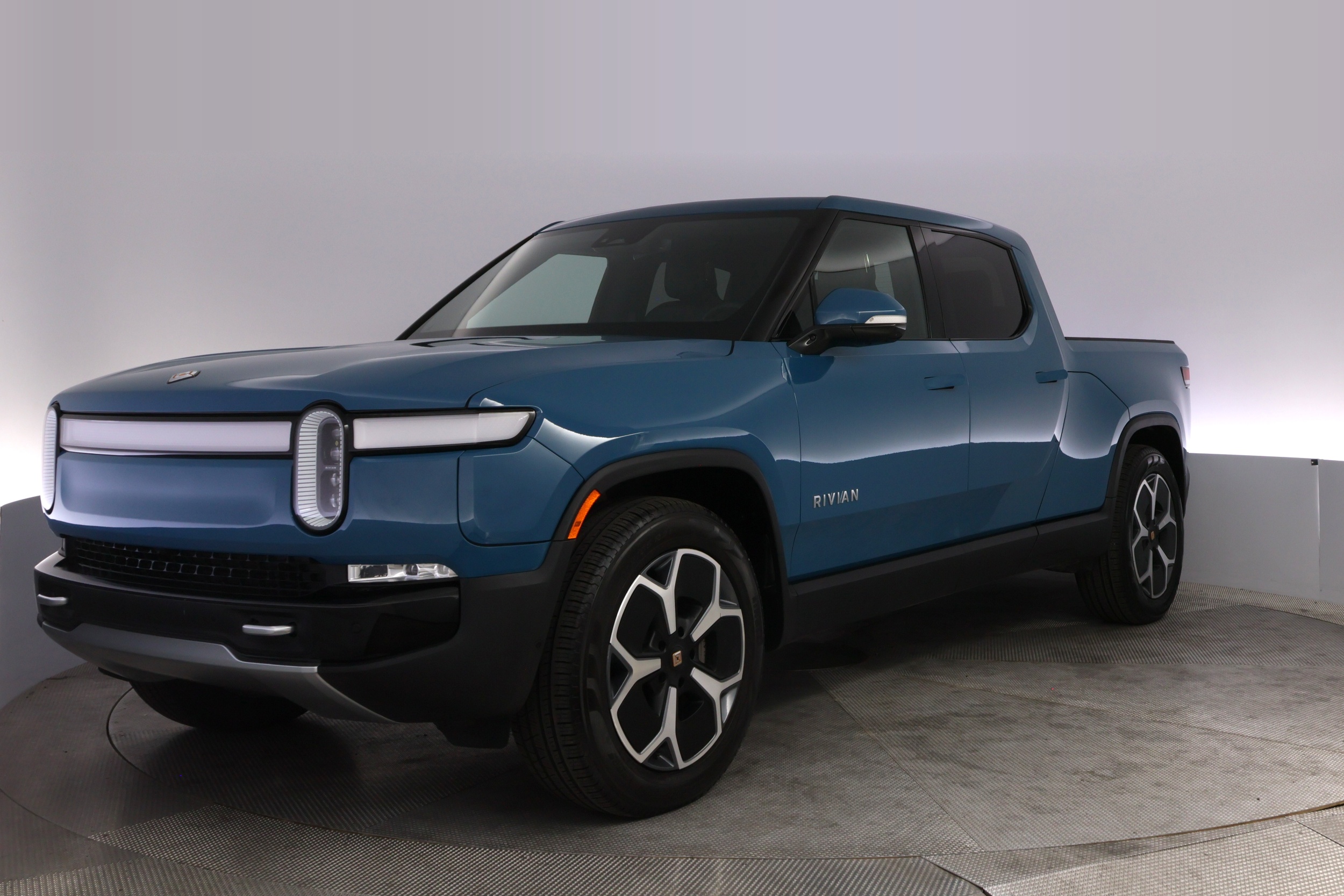 2023 Rivian R1T