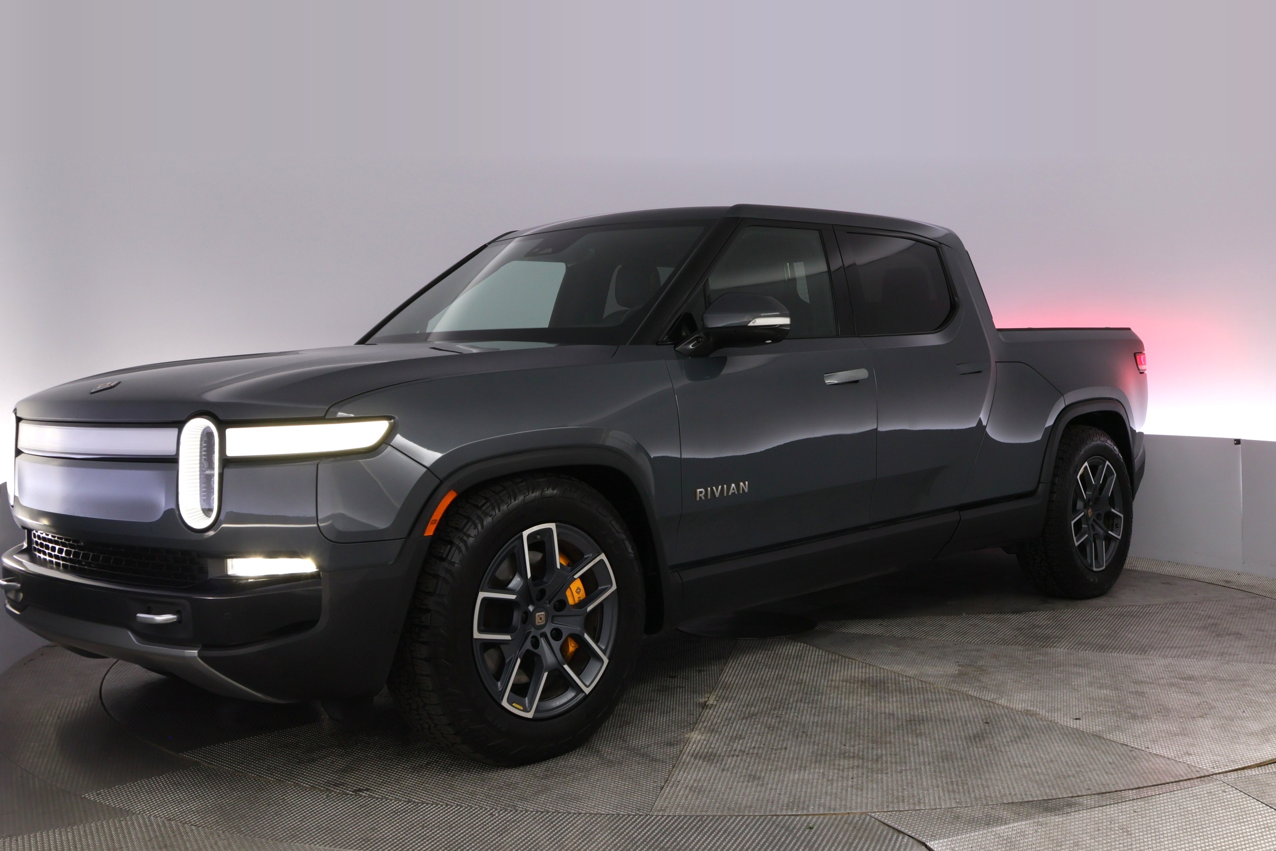 2022 Rivian R1T