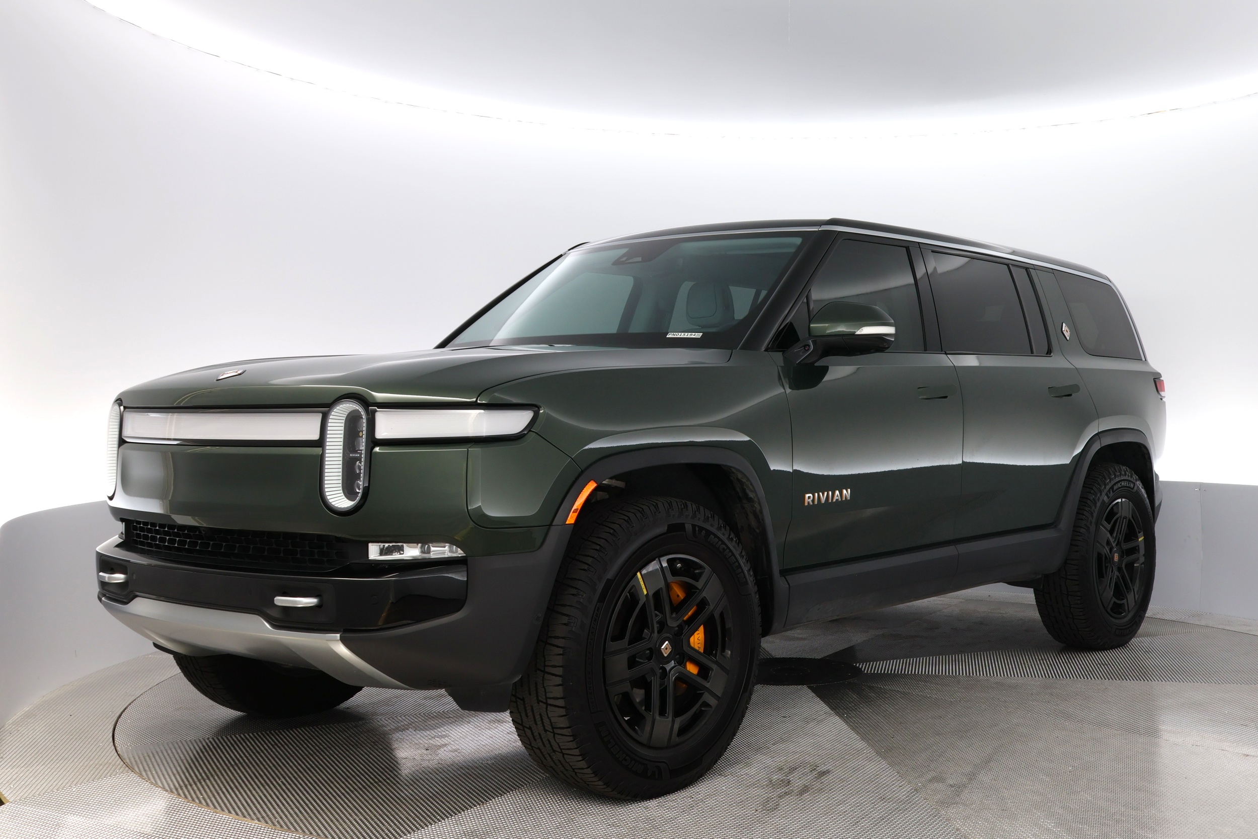 2023 Rivian R1S