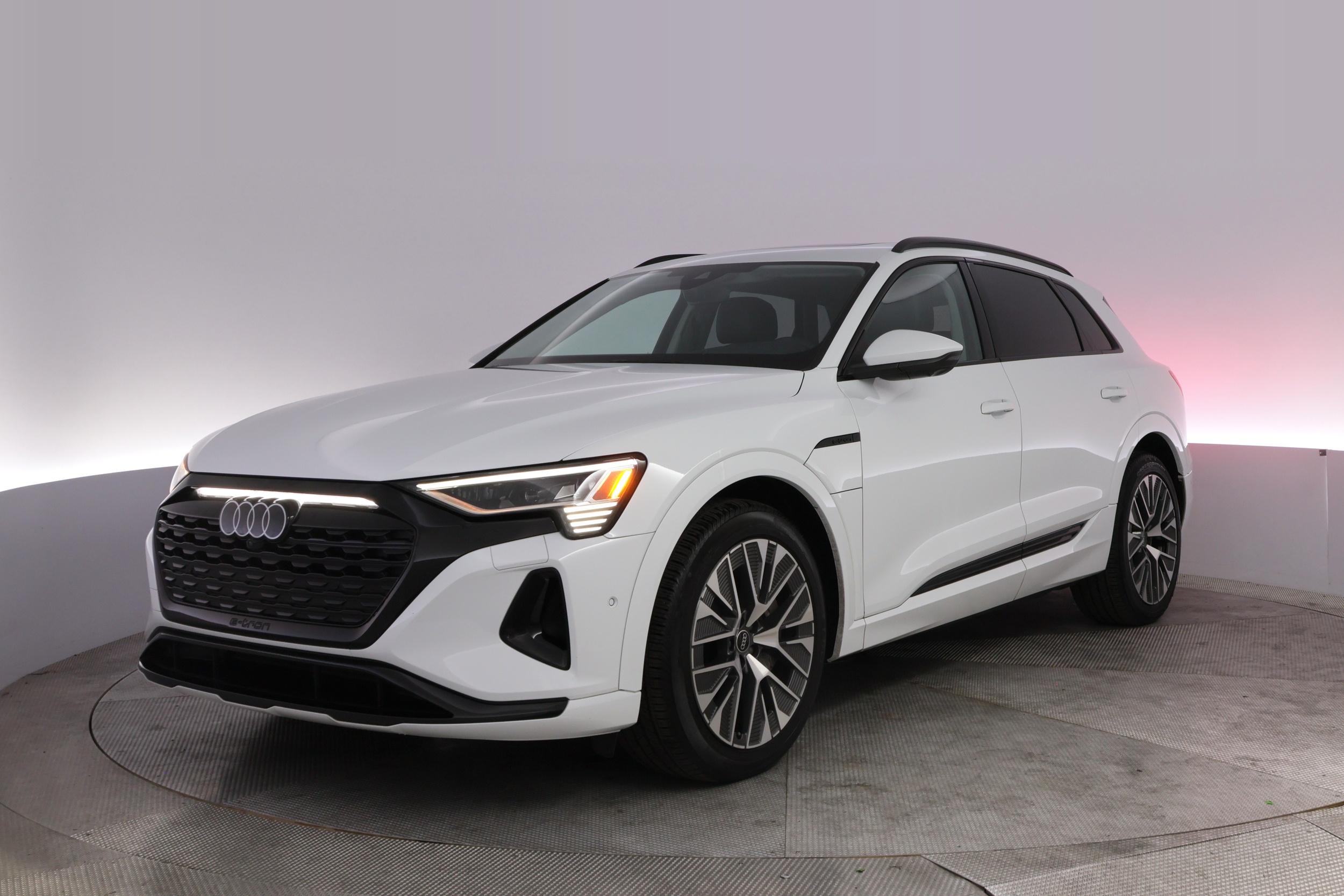 2024 Audi Q8 e-tron