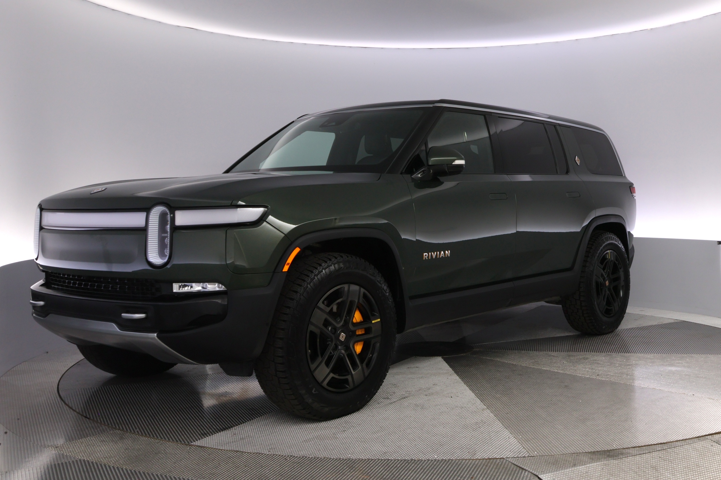 2023 Rivian R1S