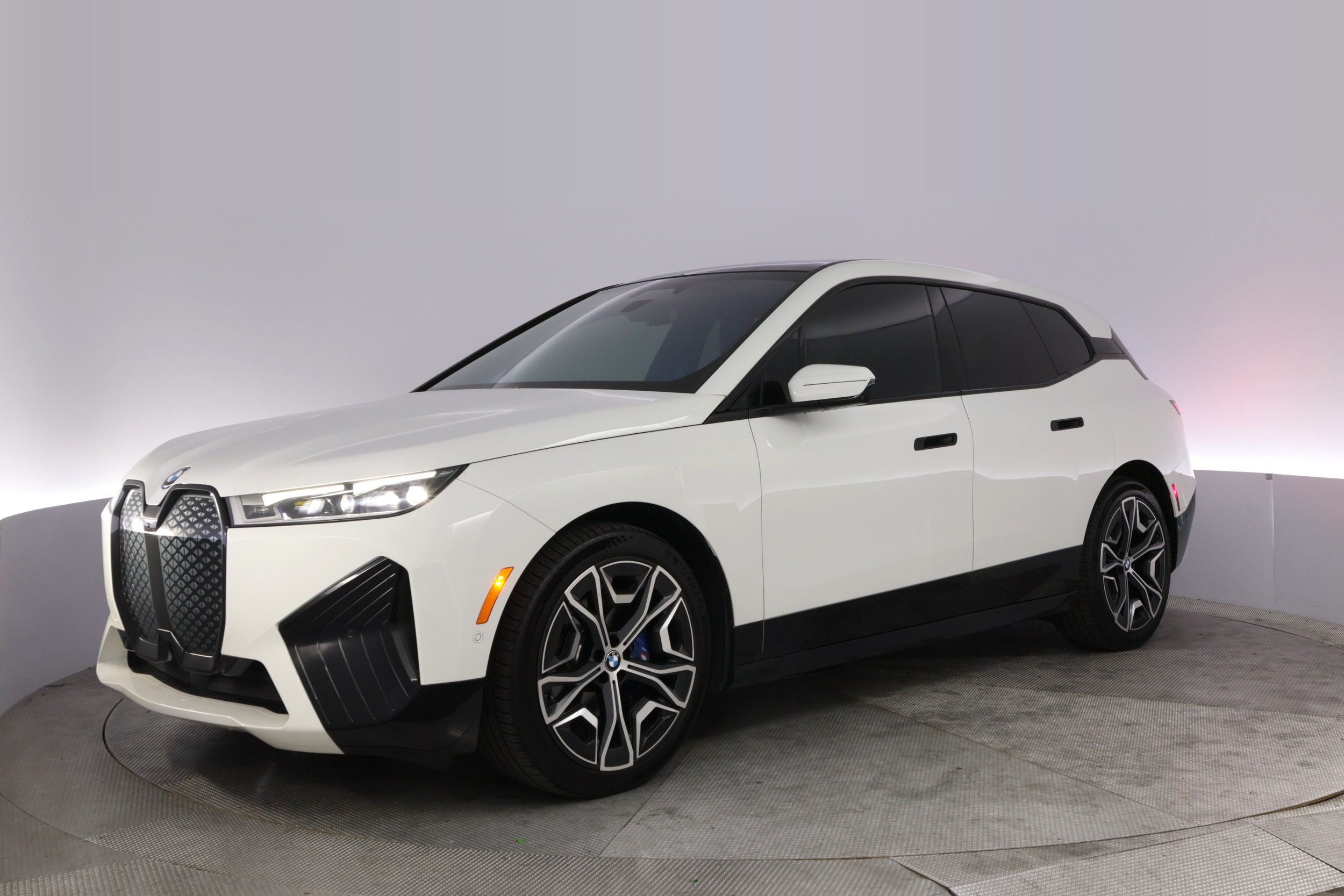 2023 BMW iX