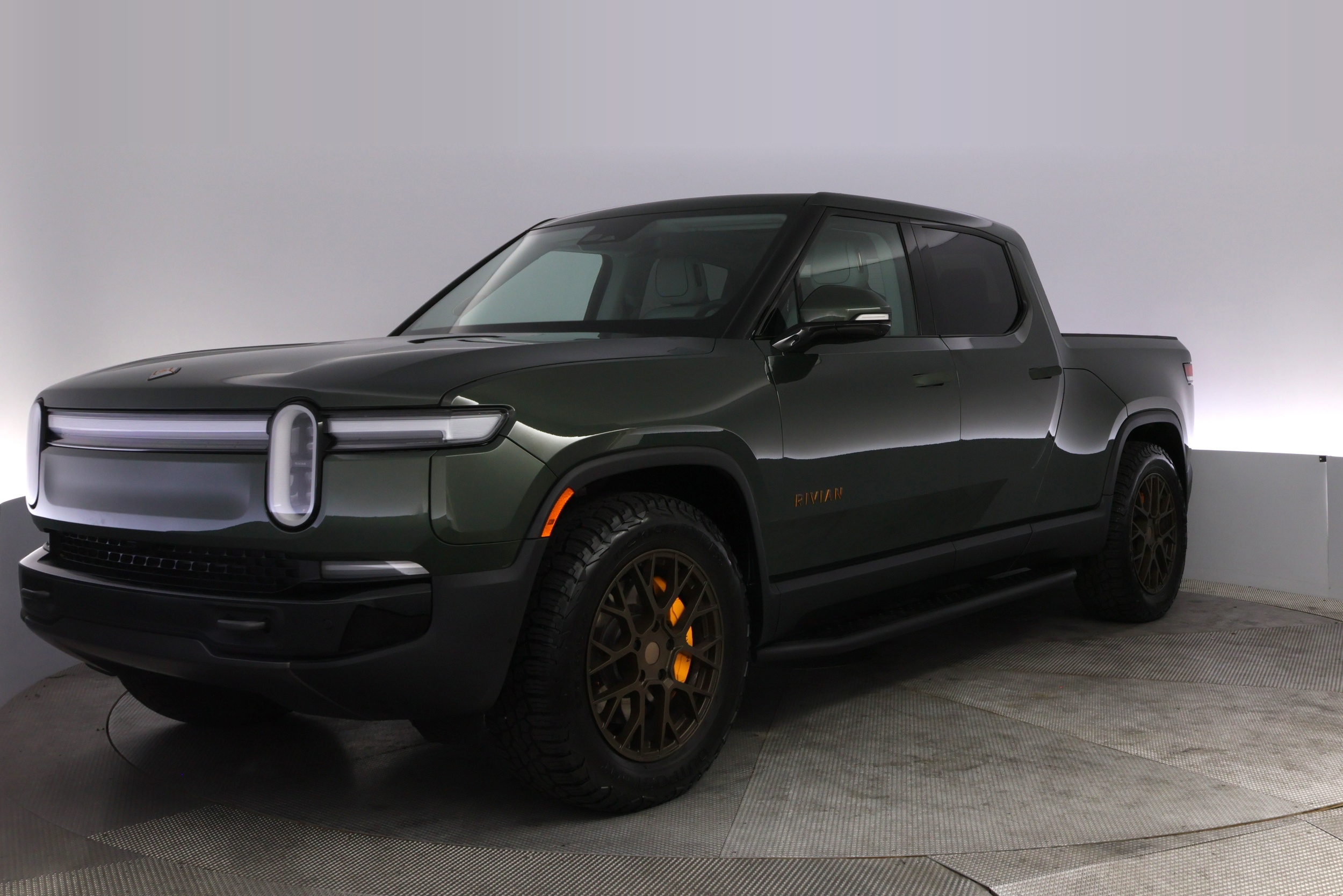 2025 Rivian R1T