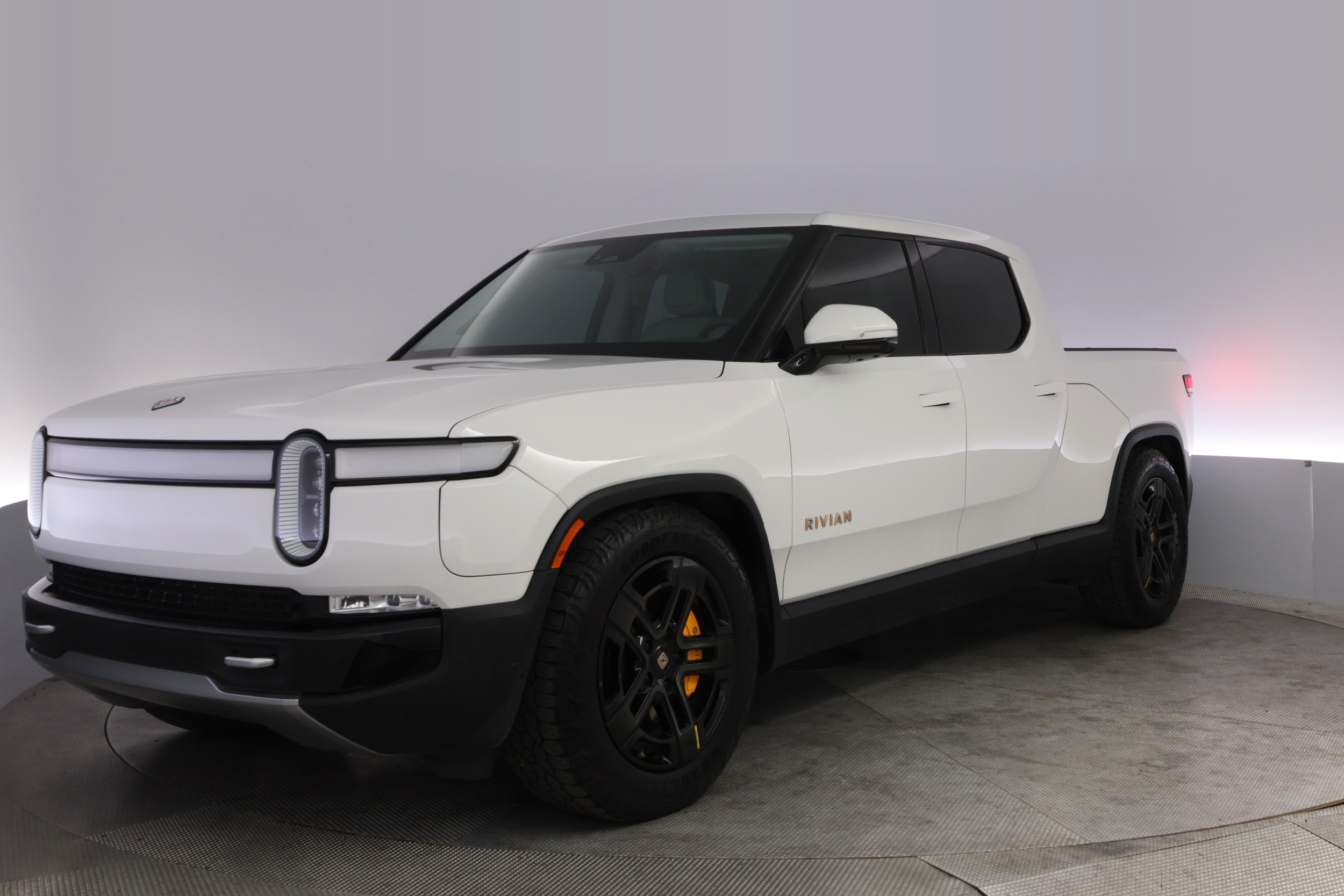 2023 Rivian R1T