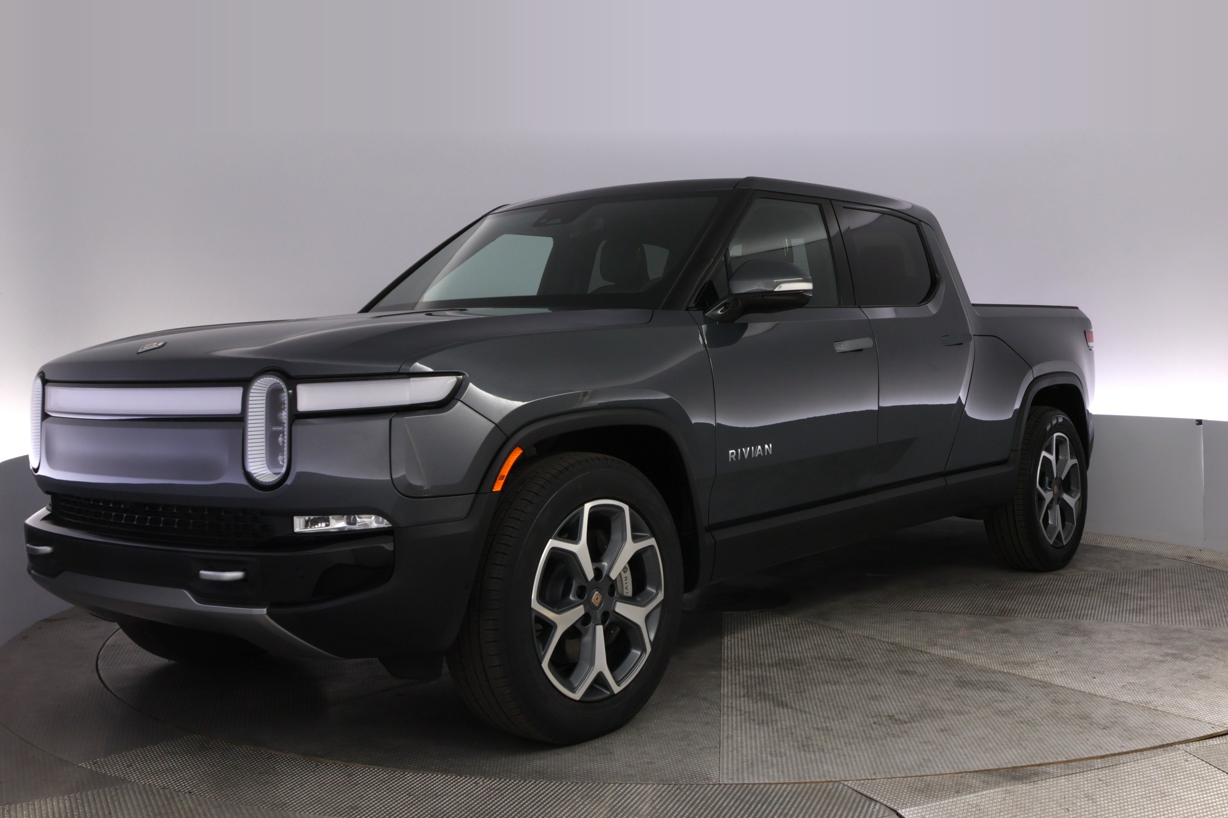 2024 Rivian R1T