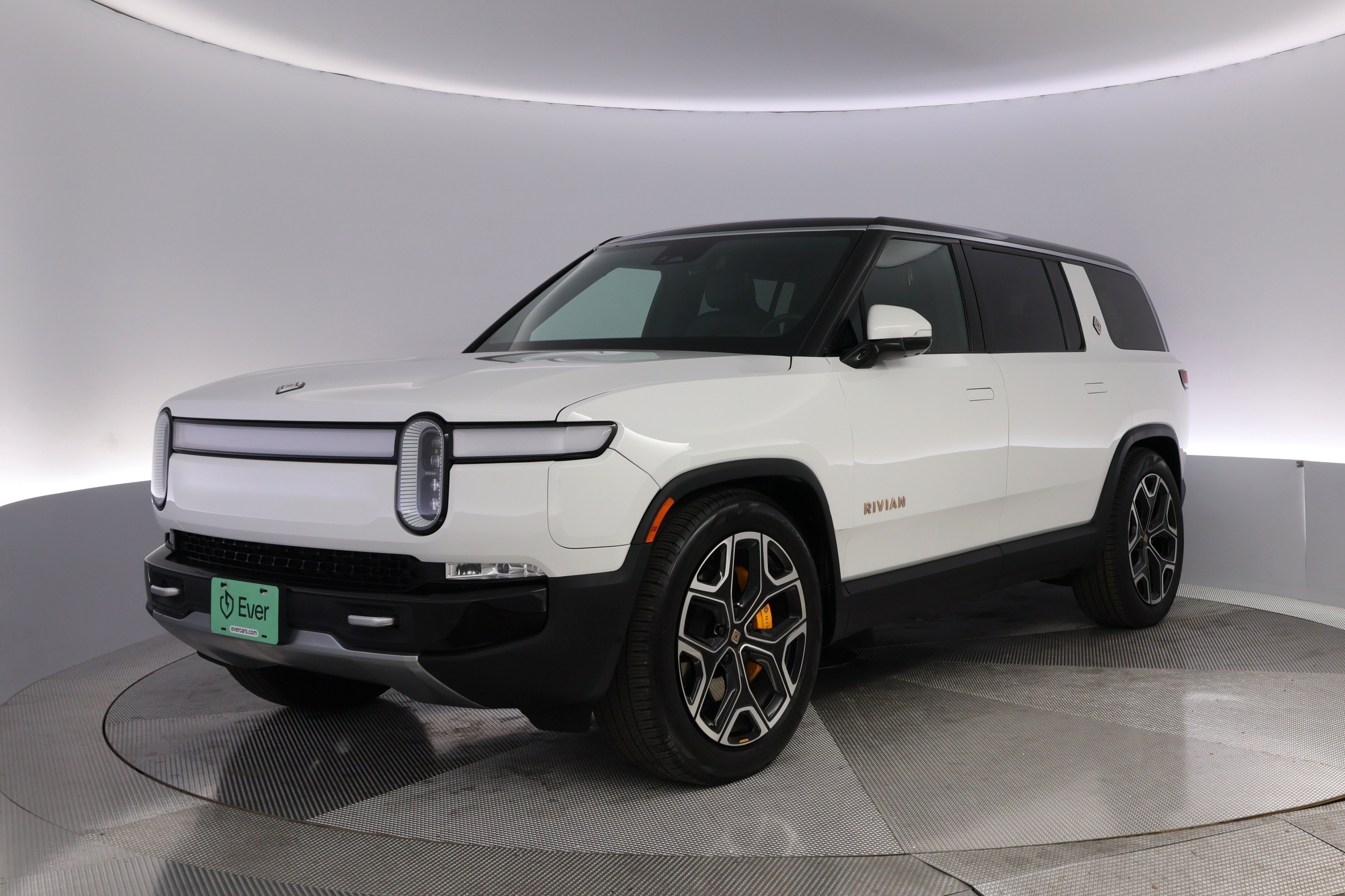 2023 Rivian R1S
